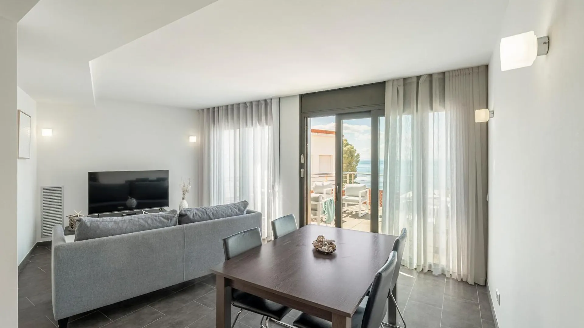 Apartamento Atico Primera Linea Playa Canyelles Roses
